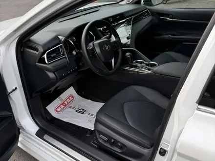 Toyota Camry 2019 года за 14 500 000 тг. в Алматы – фото 7