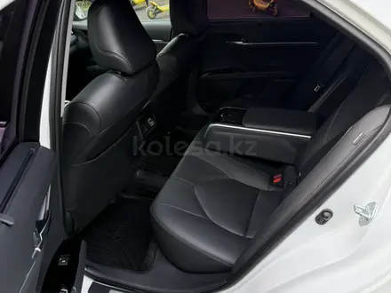 Toyota Camry 2019 года за 14 500 000 тг. в Алматы – фото 10