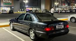 Mercedes-Benz E 320 1996 года за 2 900 000 тг. в Шымкент – фото 3
