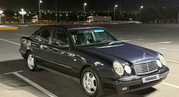 Mercedes-Benz E 320 1996 года за 2 900 000 тг. в Шымкент