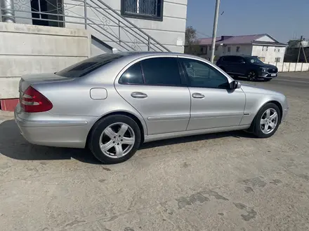 Mercedes-Benz E 240 2005 года за 4 000 000 тг. в Жанаозен