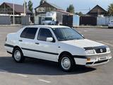 Volkswagen Vento 1997 года за 1 270 000 тг. в Алматы