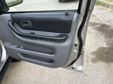 Honda CR-V 1996 года за 3 700 000 тг. в Алматы – фото 42