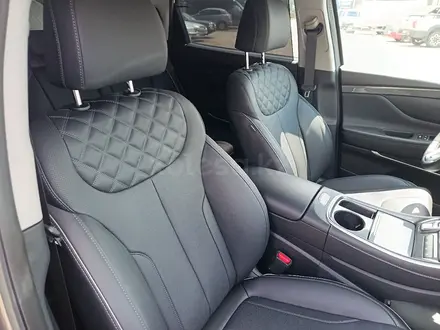 Hyundai Santa Fe 2023 года за 17 200 000 тг. в Костанай – фото 22