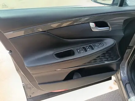 Hyundai Santa Fe 2023 года за 17 200 000 тг. в Костанай – фото 31