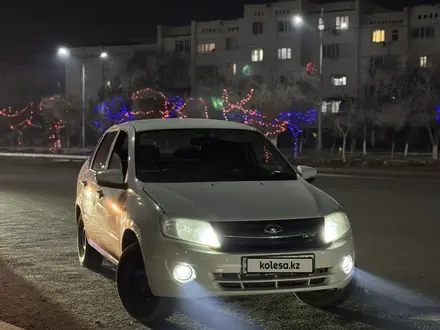 ВАЗ (Lada) Granta 2190 2014 года за 2 500 000 тг. в Актау – фото 4