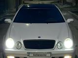 Mercedes-Benz CLK 320 2001 года за 4 600 000 тг. в Алматы – фото 2