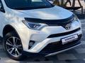 Toyota RAV4 2017 года за 9 490 000 тг. в Алматы – фото 2
