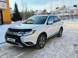 Mitsubishi Outlander 2019 годаfor9 500 000 тг. в Астана