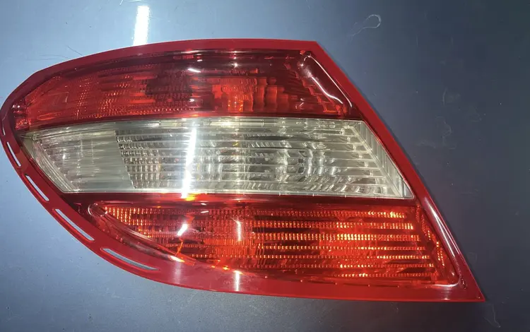 Левый фонарь на Мерседес C-class W204 за 40 000 тг. в Алматы