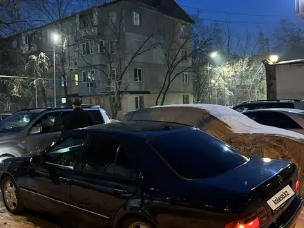 Mercedes-Benz E 280 2000 года за 5 000 000 тг. в Алматы – фото 2