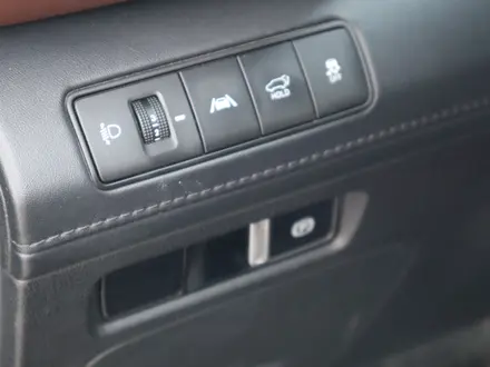 Hyundai Santa Fe Exclusive 2021 года за 15 116 279 тг. в Шымкент – фото 35