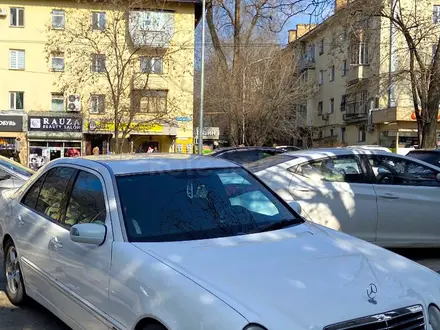 Mercedes-Benz E 320 2001 года за 3 700 000 тг. в Алматы – фото 3