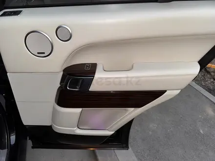Land Rover Range Rover Autobiography 2015 года за 20 990 000 тг. в Алматы – фото 37