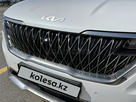 Kia Carnival 2023 года за 24 000 000 тг. в Алматы – фото 16