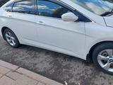 Hyundai i40 2015 года за 6 000 000 тг. в Астана – фото 2