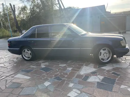 Mercedes-Benz E 220 1993 года за 3 000 000 тг. в Кызылорда – фото 9