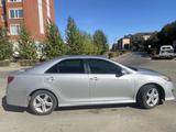 Toyota Camry 2013 года за 4 900 000 тг. в Уральск – фото 2