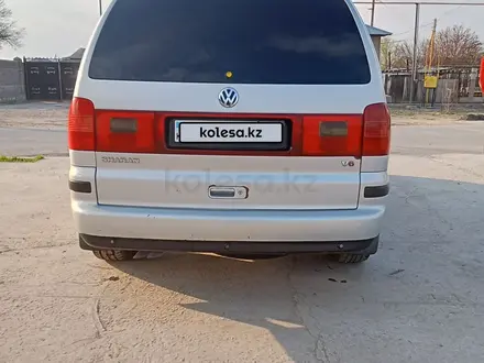 Volkswagen Sharan 2001 года за 3 500 000 тг. в Шардара – фото 4