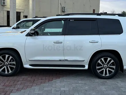 Toyota Land Cruiser 2017 года за 37 000 000 тг. в Туркестан – фото 9