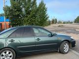 Toyota Camry 2003 года за 6 200 000 тг. в Актобе – фото 2