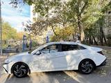 Hyundai Elantra 2024 года за 8 300 000 тг. в Алматы – фото 2