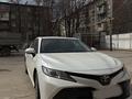 Toyota Camry 2018 годаүшін13 500 000 тг. в Шымкент – фото 2