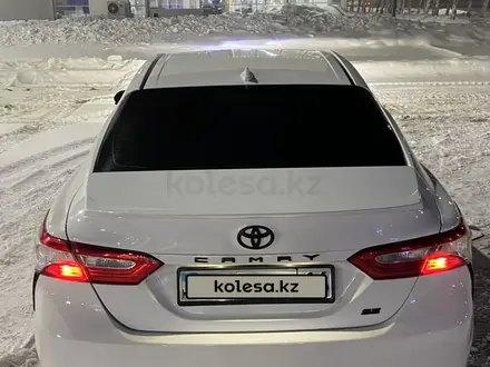 Toyota Camry 2020 года за 13 000 000 тг. в Усть-Каменогорск – фото 3