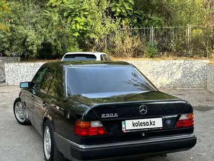 Mercedes-Benz E 230 1992 года за 2 500 000 тг. в Шымкент