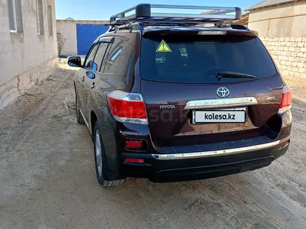 Toyota Highlander 2011 года за 10 800 000 тг. в Актау – фото 9