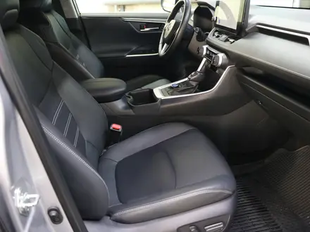 Toyota RAV4 Luxe 2023 года за 15 850 000 тг. в Астана – фото 6