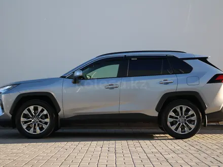 Toyota RAV4 Luxe 2023 года за 15 850 000 тг. в Астана – фото 3