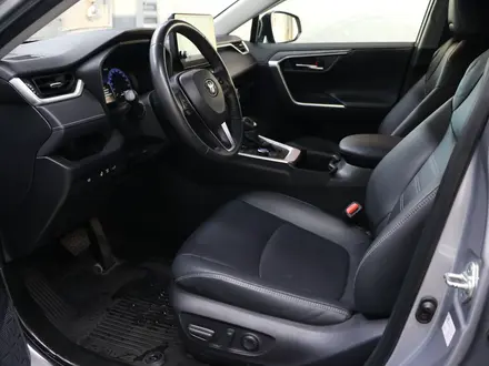 Toyota RAV4 Luxe 2023 года за 15 850 000 тг. в Астана – фото 12