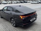 Hyundai Elantra 2022 годаfor11 200 000 тг. в Актобе – фото 4