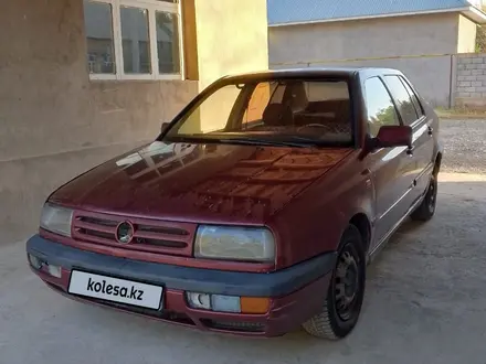 Volkswagen Vento 1992 года за 900 000 тг. в Шымкент