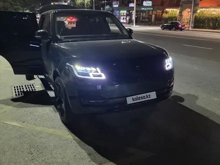 Land Rover Range Rover 2014 года за 30 000 000 тг. в Алматы – фото 9