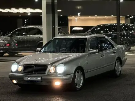 Mercedes-Benz E 320 1997 года за 4 500 000 тг. в Астана