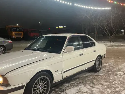 BMW 520 1991 года за 1 100 000 тг. в Астана – фото 2