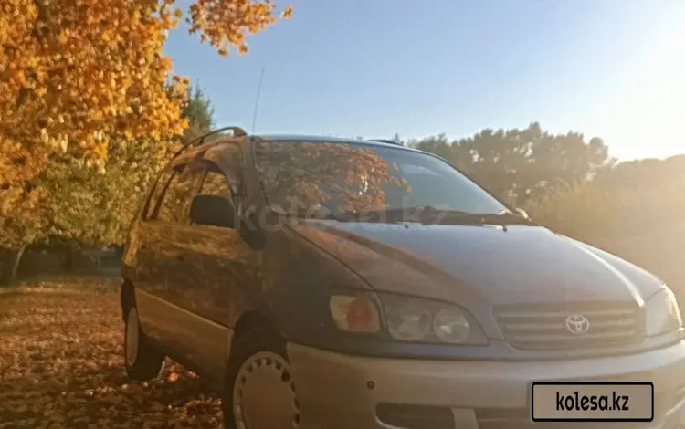 Toyota Ipsum 1997 года за 3 800 000 тг. в Есик