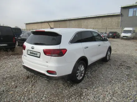 Kia Sorento 2019 года за 8 255 150 тг. в Шымкент – фото 4