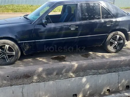 Mercedes-Benz E 200 1993 года за 1 350 000 тг. в Талдыкорган