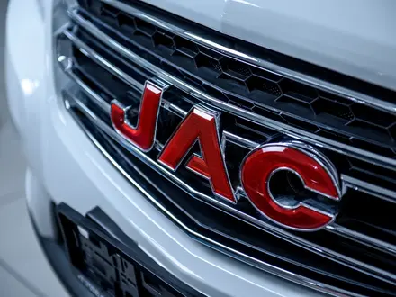 JAC T6 Luxury 2023 года за 14 590 000 тг. в Петропавловск – фото 3