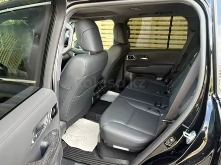 Toyota Land Cruiser Premium 2025 года за 66 400 000 тг. в Астана – фото 11