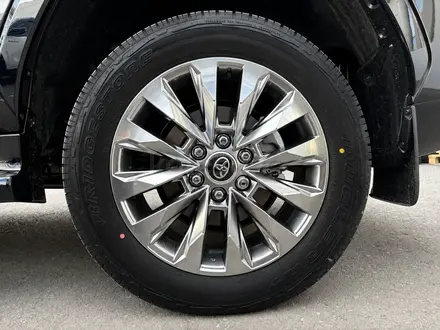 Toyota Land Cruiser Premium 2025 года за 66 400 000 тг. в Астана – фото 16