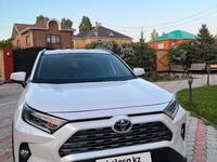 Toyota RAV4 2020 года за 18 500 000 тг. в Алматы