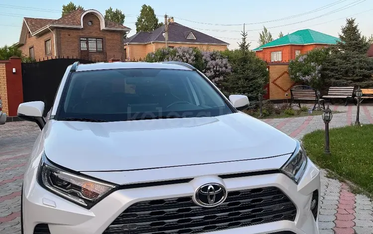 Toyota RAV4 2020 годаүшін18 500 000 тг. в Актобе