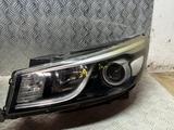 Фары передняя правая и левая на Kia carnival (YP) (2014-2020) за 300 000 тг. в Шымкент – фото 2