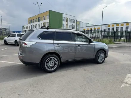 Mitsubishi Outlander, 2012