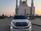 Toyota Land Cruiser 2016 годаүшін35 500 000 тг. в Актобе