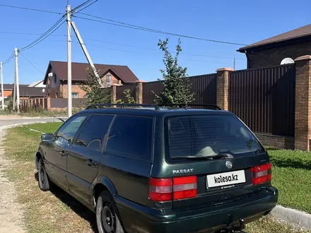 Volkswagen Passat 1995 года за 1 400 000 тг. в Костанай – фото 2